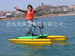 供应最新水上娱乐设备-美湃克水上自行车